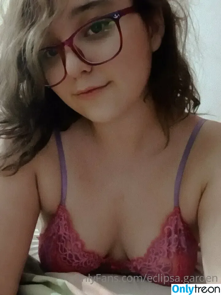 eclipsa.garden nude photo #0121 (eclipsa_gardens)