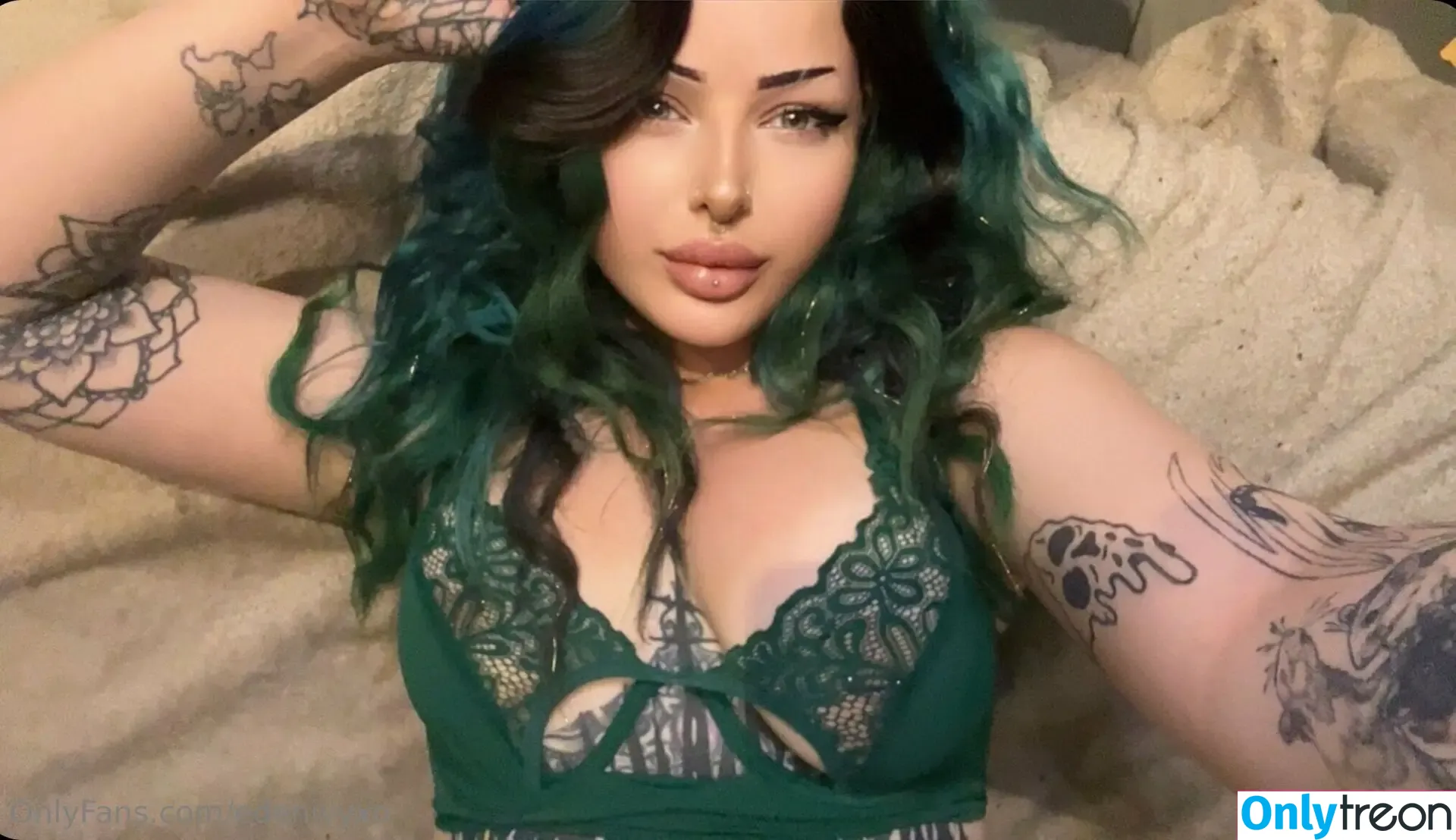 edenivyxo nude photo #0564 (edenivyxx)
