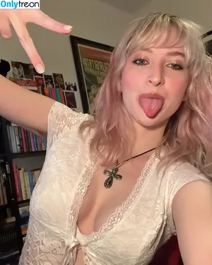 Ediephonehome nude photo #0004