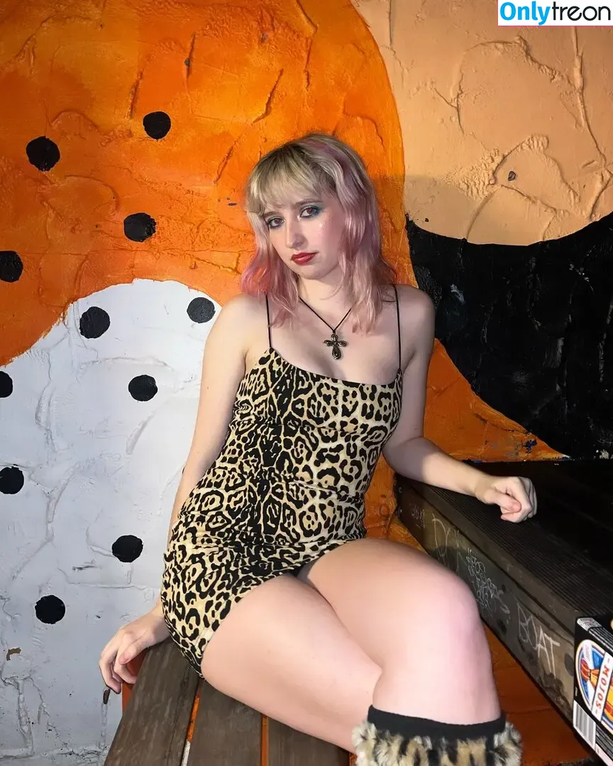 Ediephonehome nude photo #0002 (Ediephonehome)