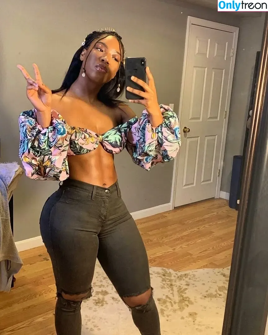 Edwina Wehjla nude photo #0007 (iam_edwina_wehjla)
