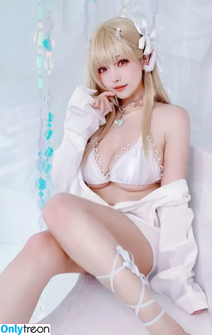 eeelyeee nude photo #1289 (Ely Cosplay / Ely_eee)