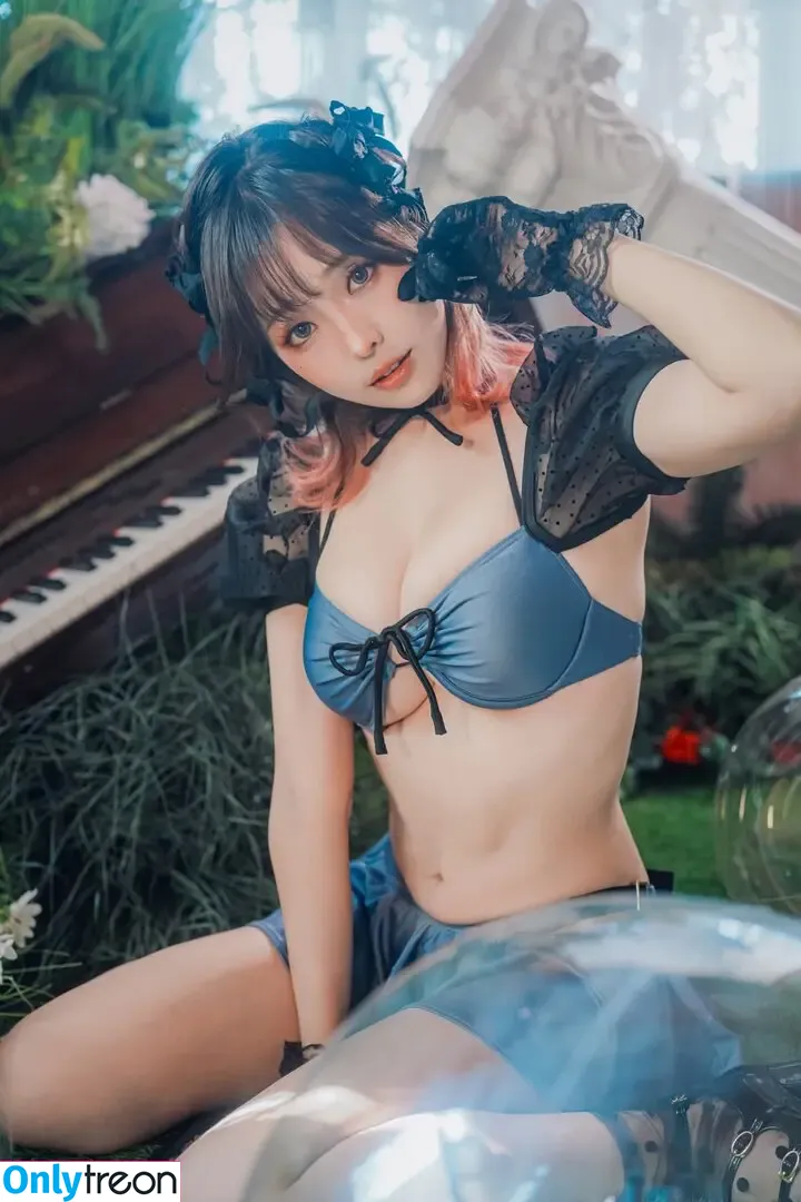eeelyeee nude photo #1346 (Ely Cosplay / Ely_eee)