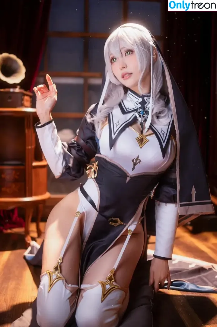 eeelyeee nude photo #1366 (Ely Cosplay / Ely_eee)