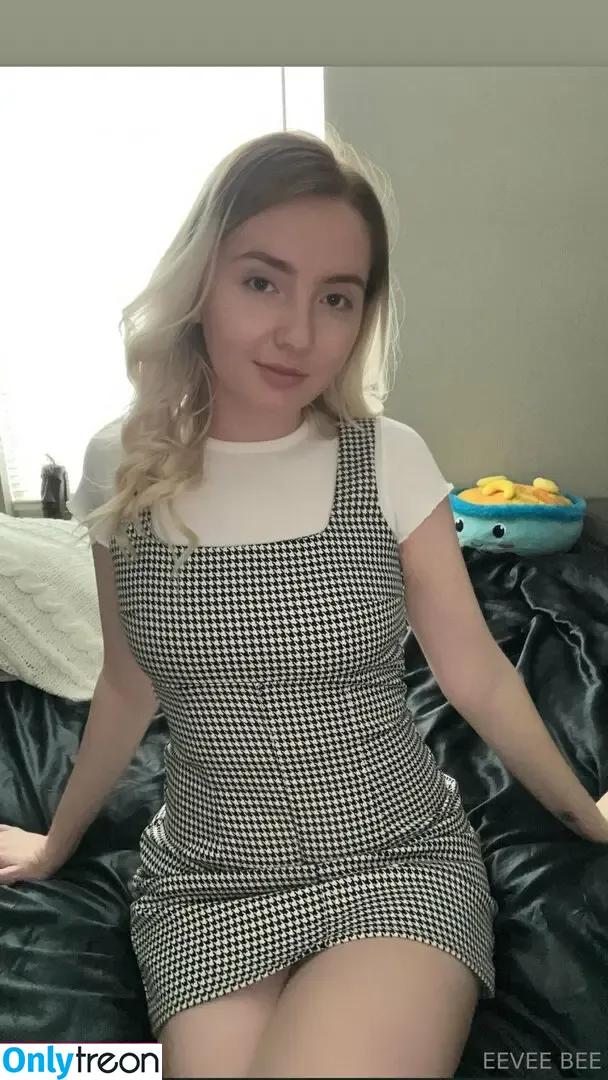 Eevee Bee голая photo #0722 (Eeveebeeshow / eevee_bee / eeveethebee)