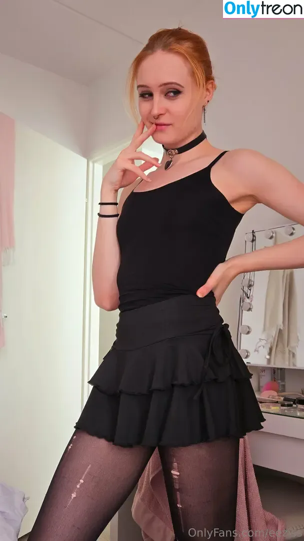 eeziss голая photo #0282 (eeezisss)