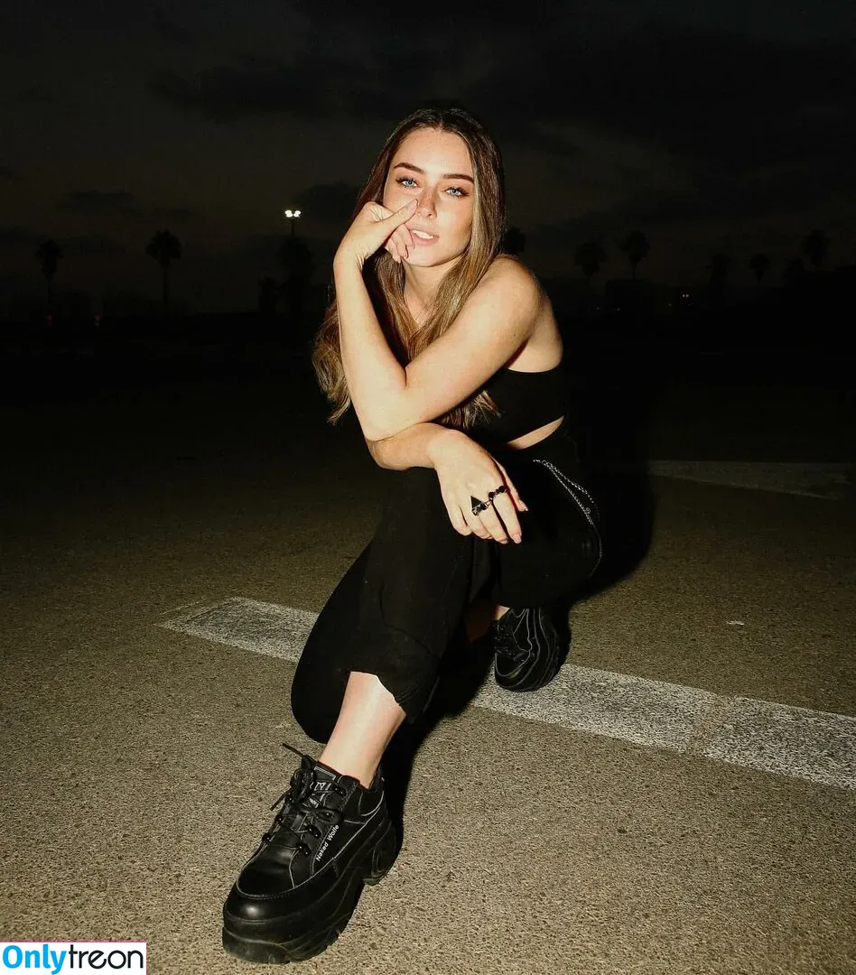 Effy Palarya голая photo #0025 (effypalarya / y.uwu1)
