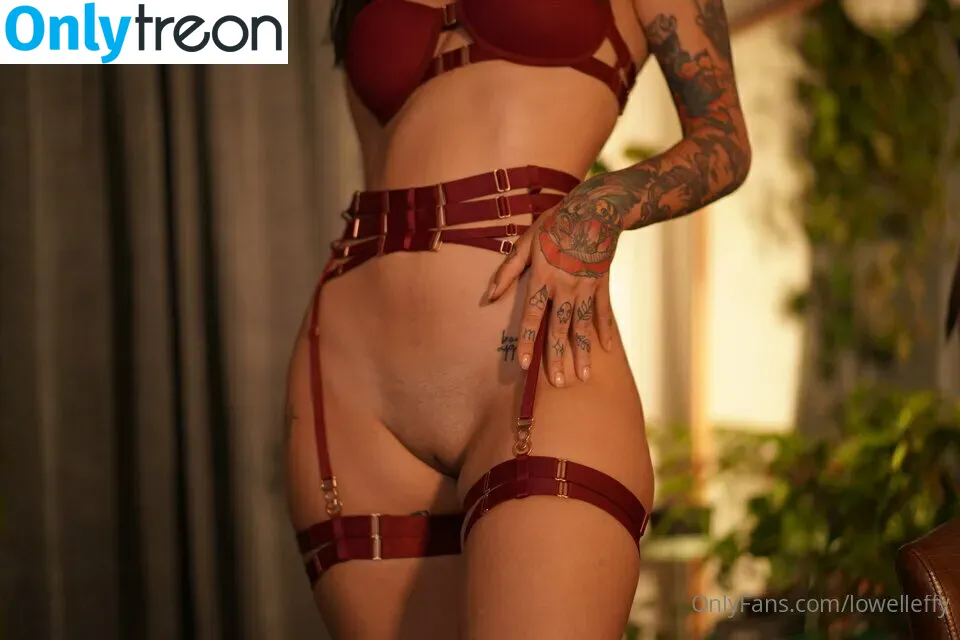 Effyloweell голая photo #0166 (LowellEffy / vltnyourfav)