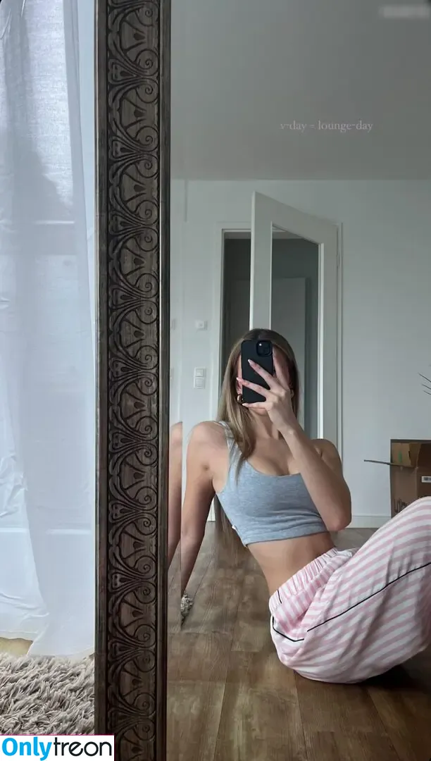 Eileen Isroe nude photo #0071 (Eileenisroe)