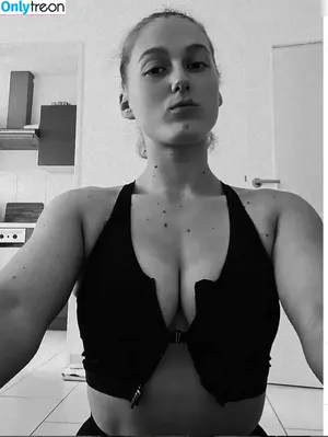  nude photo #0007