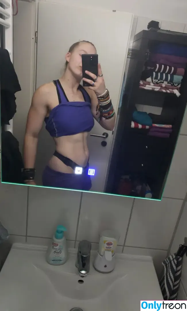 einfachnurchristiinaa nude photo #0025 (einfachnurchristiinaa)