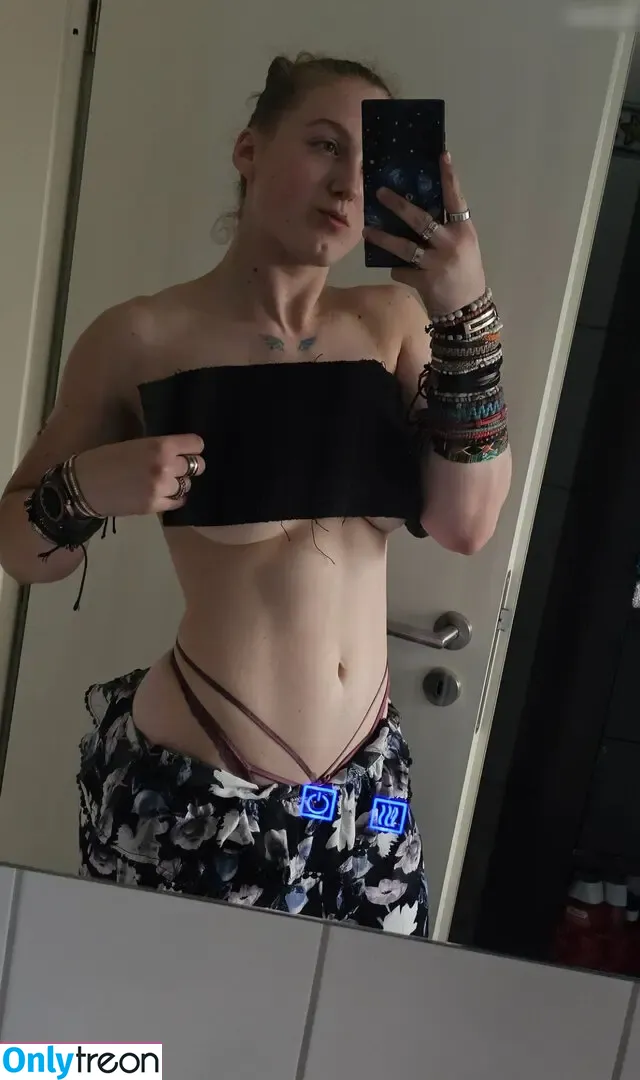 einfachnurchristiinaa nude photo #0028 (einfachnurchristiinaa)