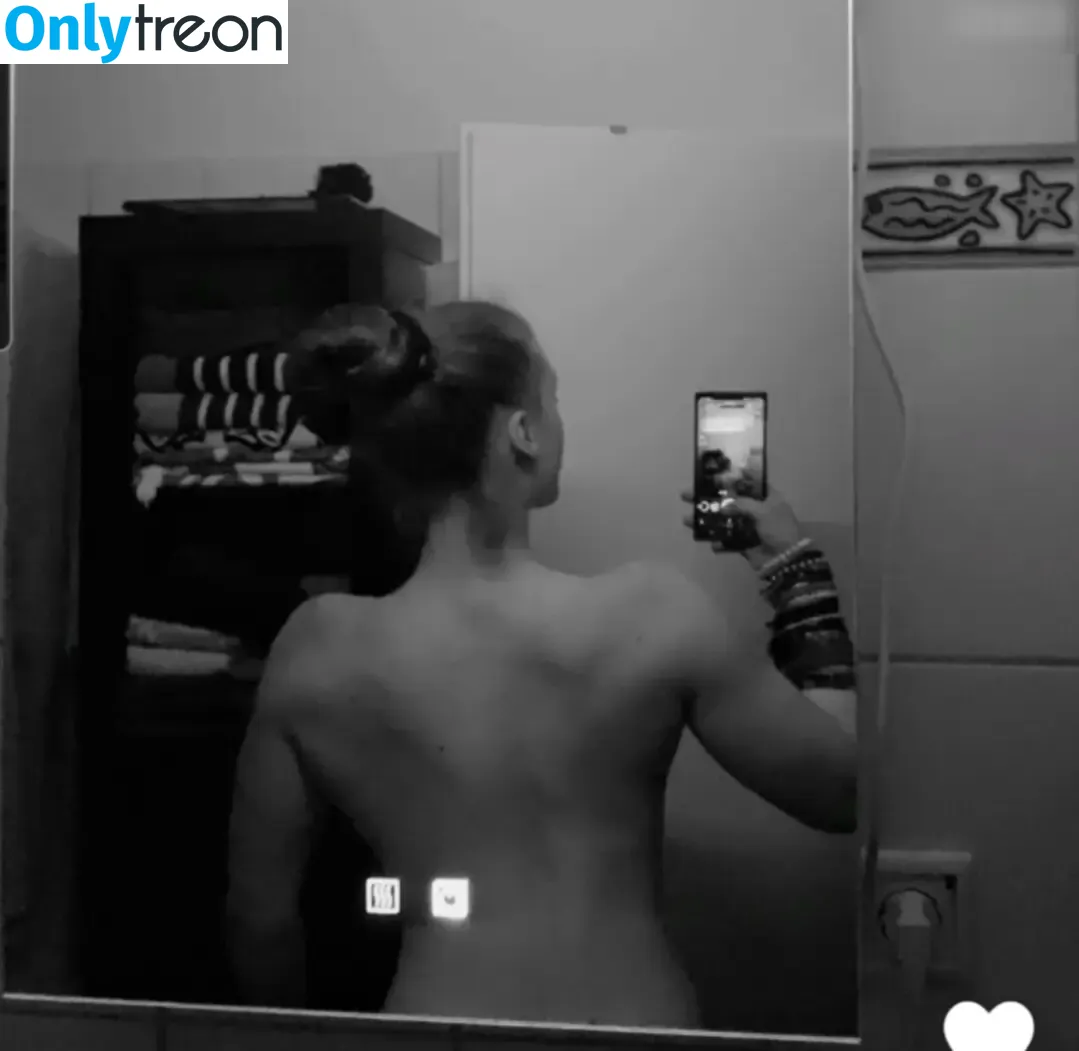 einfachnurchristiinaa nude photo #0037 (einfachnurchristiinaa)