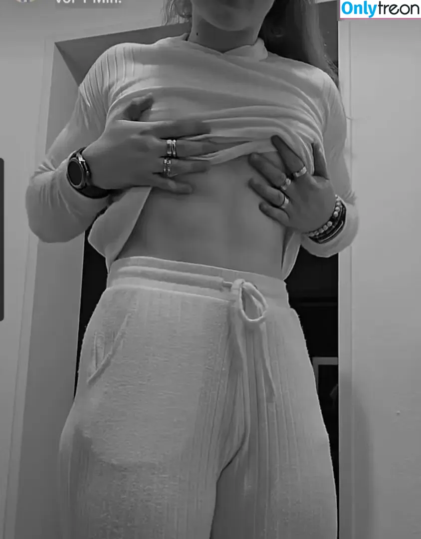 einfachnurchristiinaa nude photo #0062 (einfachnurchristiinaa)