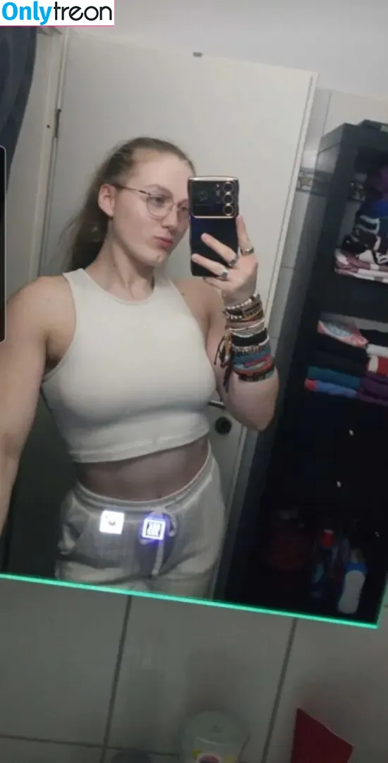 einfachnurchristiinaa nude photo #0074 (einfachnurchristiinaa)