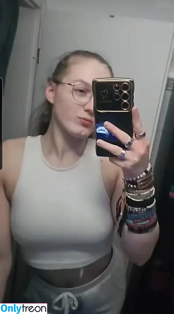 einfachnurchristiinaa nude photo #0075 (einfachnurchristiinaa)
