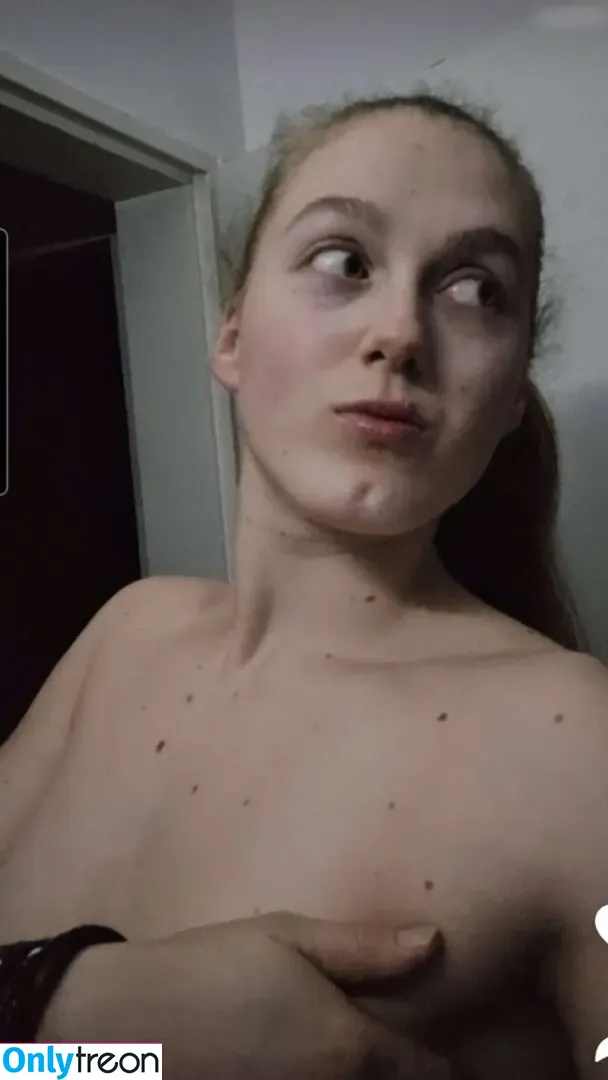 einfachnurchristiinaa nude photo #0081 (einfachnurchristiinaa)