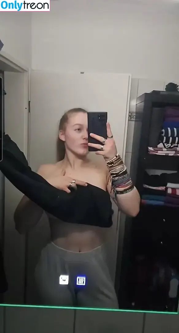 einfachnurchristiinaa nude photo #0083 (einfachnurchristiinaa)