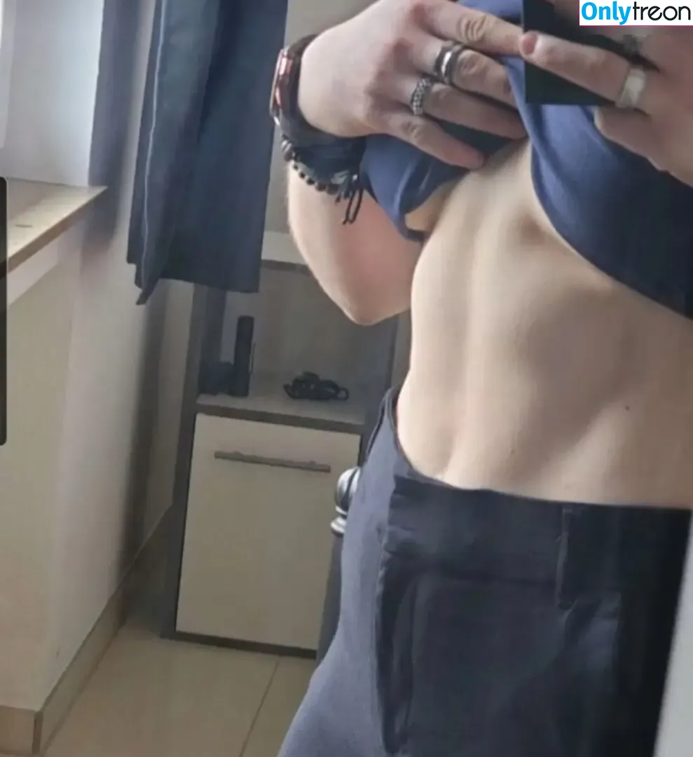 einfachnurchristiinaa nude photo #0089 (einfachnurchristiinaa)