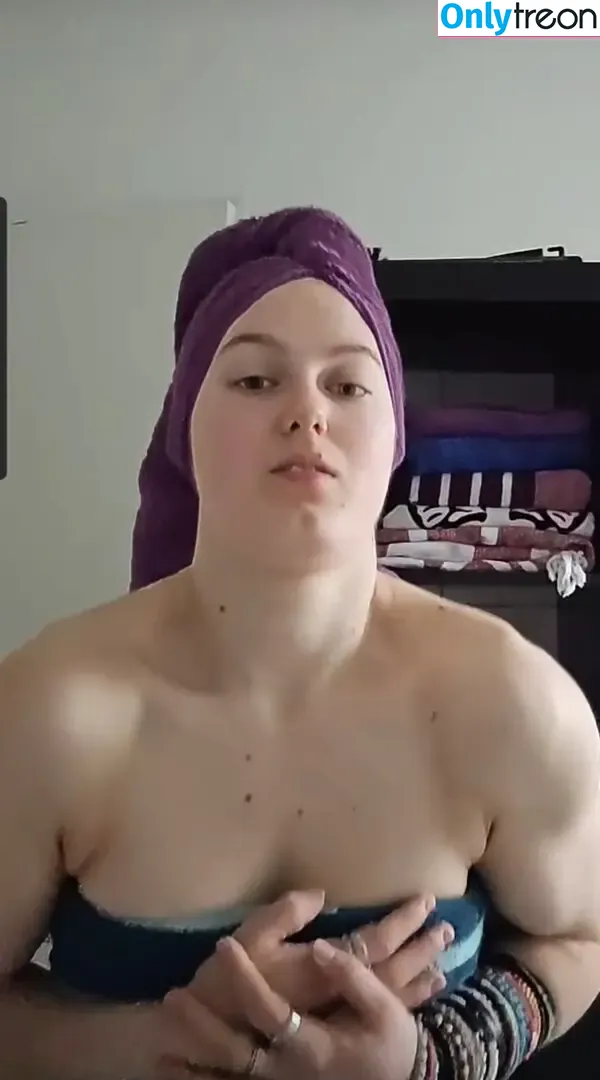 einfachnurchristiinaa nude photo #0101 (einfachnurchristiinaa)