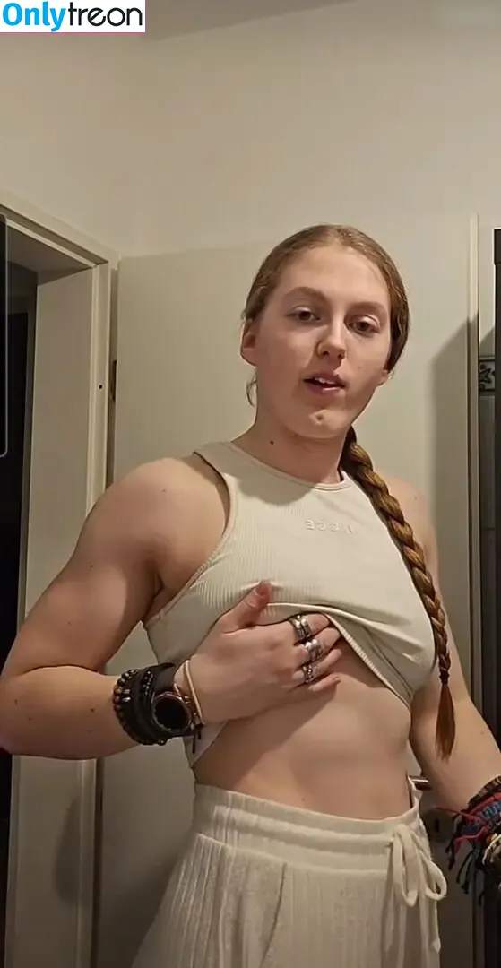 einfachnurchristiinaa nude photo #0105 (einfachnurchristiinaa)
