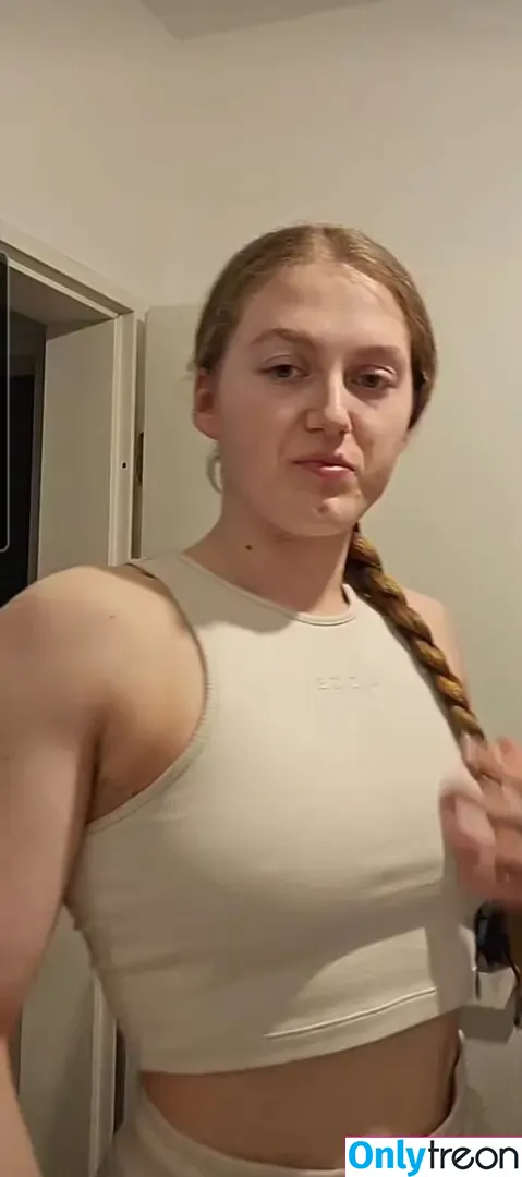 einfachnurchristiinaa nude photo #0107 (einfachnurchristiinaa)