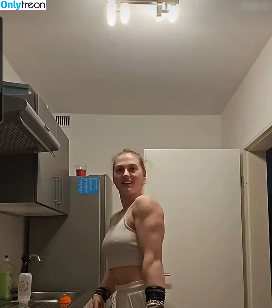 einfachnurchristiinaa nude photo #0119 (einfachnurchristiinaa)