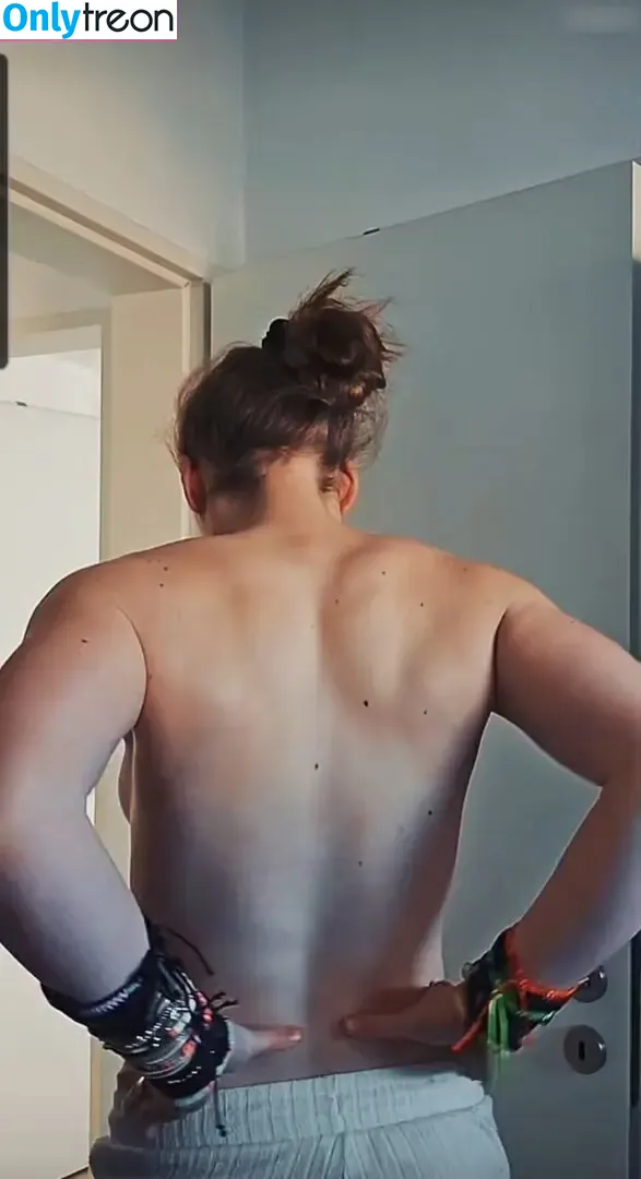 einfachnurchristiinaa nude photo #0123 (einfachnurchristiinaa)