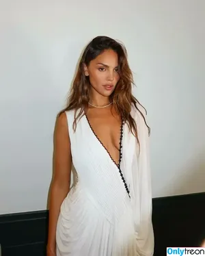 Eiza Gonzalez / eiizagonzallez / elisagonz фото голая #2241