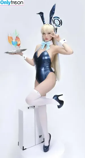 ekiholic / eki_holic / sofholic / 에키홀릭 nude photo #0004