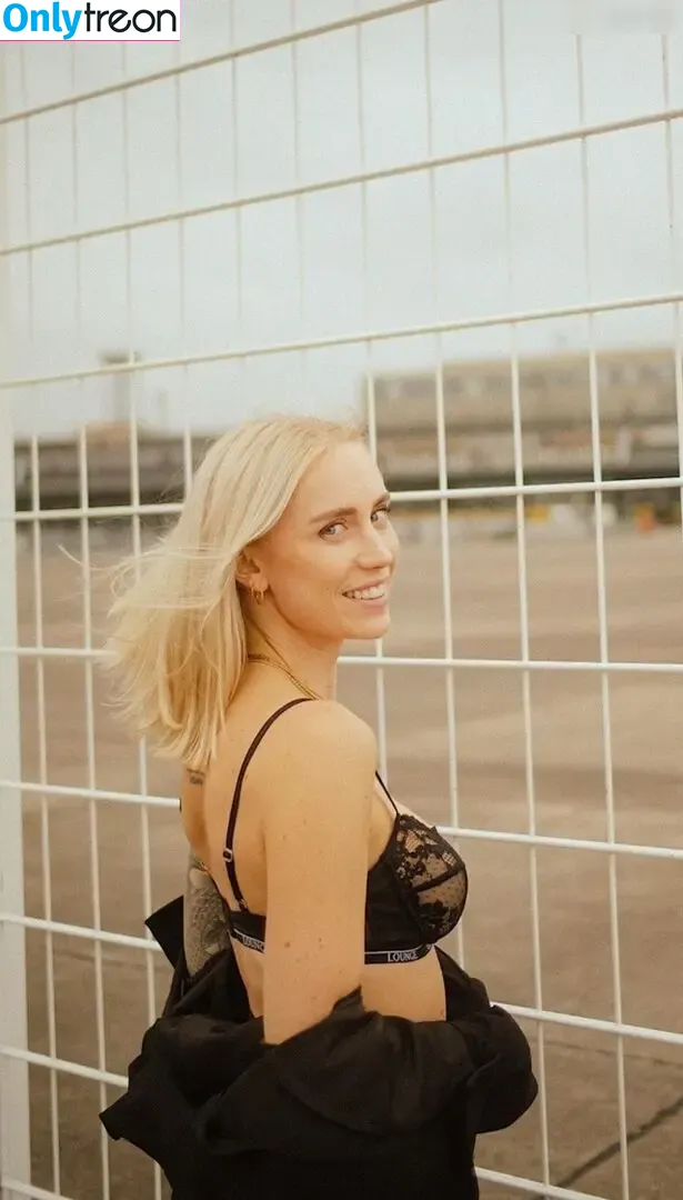 Ela Rausch , Raphaela nude photo #0018 (Elarausch)