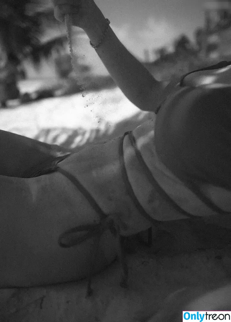 Ela Rausch , Raphaela nude photo #0033 (Elarausch)