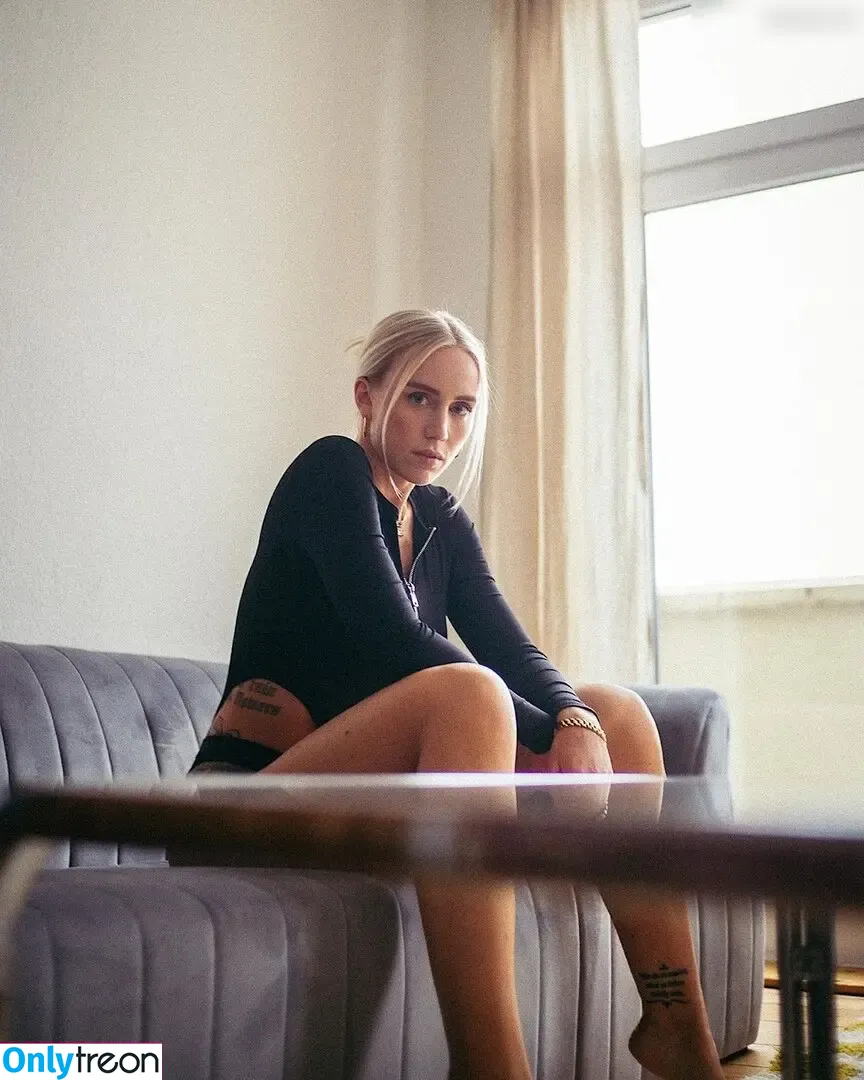 Ela Rausch , Raphaela nude photo #0069 (Elarausch)
