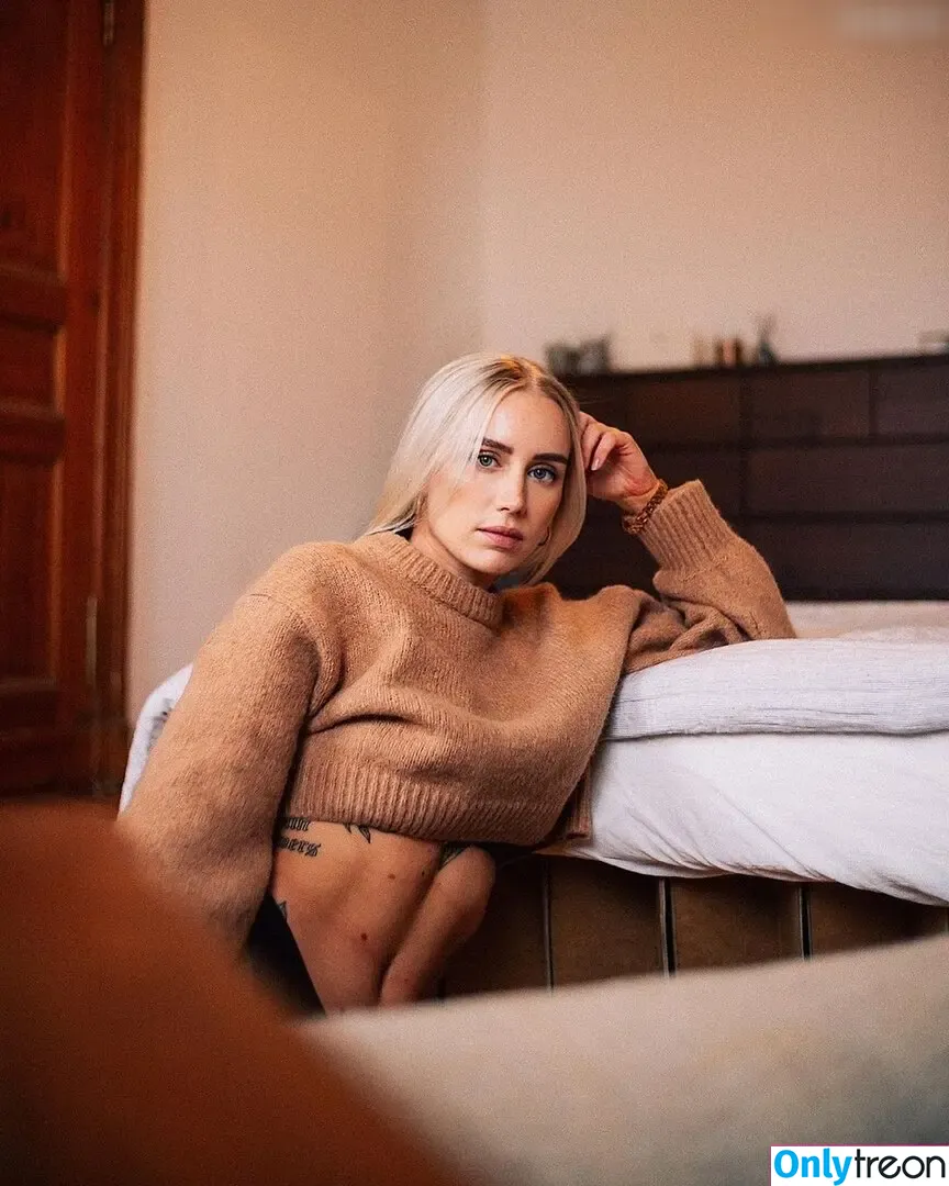 Ela Rausch , Raphaela nude photo #0081 (Elarausch)