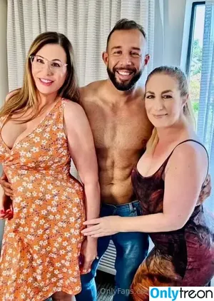 Elaina St. James / Elaina St James / Elaina Stepmom / elaina.stjames / elaina_st_james / elainastjames nude photo #0001
