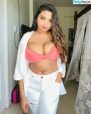 Elakkiya Rajendran / elakkiyaaofficial nude photo #0068
