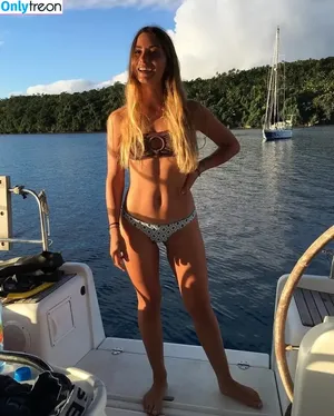 Elayna Carausu / elayna.carausu nude photo #0060