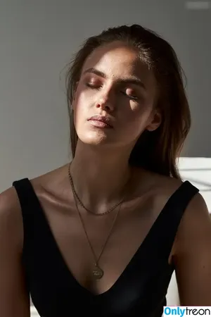 Elena Carrière / elenacarriere nude photo #0081