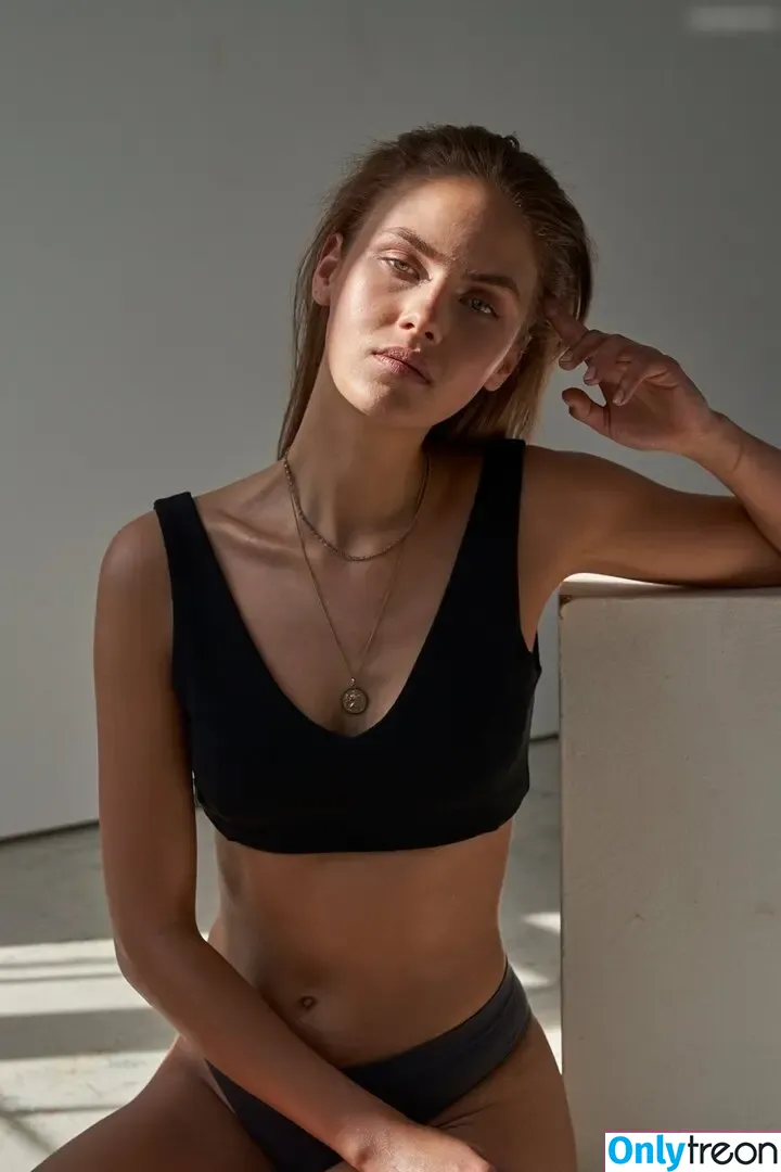 Elena Carrière nude photo #0085 (elenacarriere)