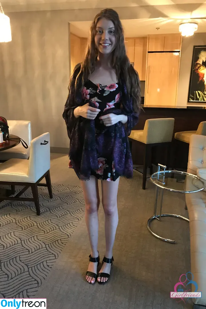 Elena Koshka nude photo #0592 (elenakoshkaxoxo / therealelenakoshka)