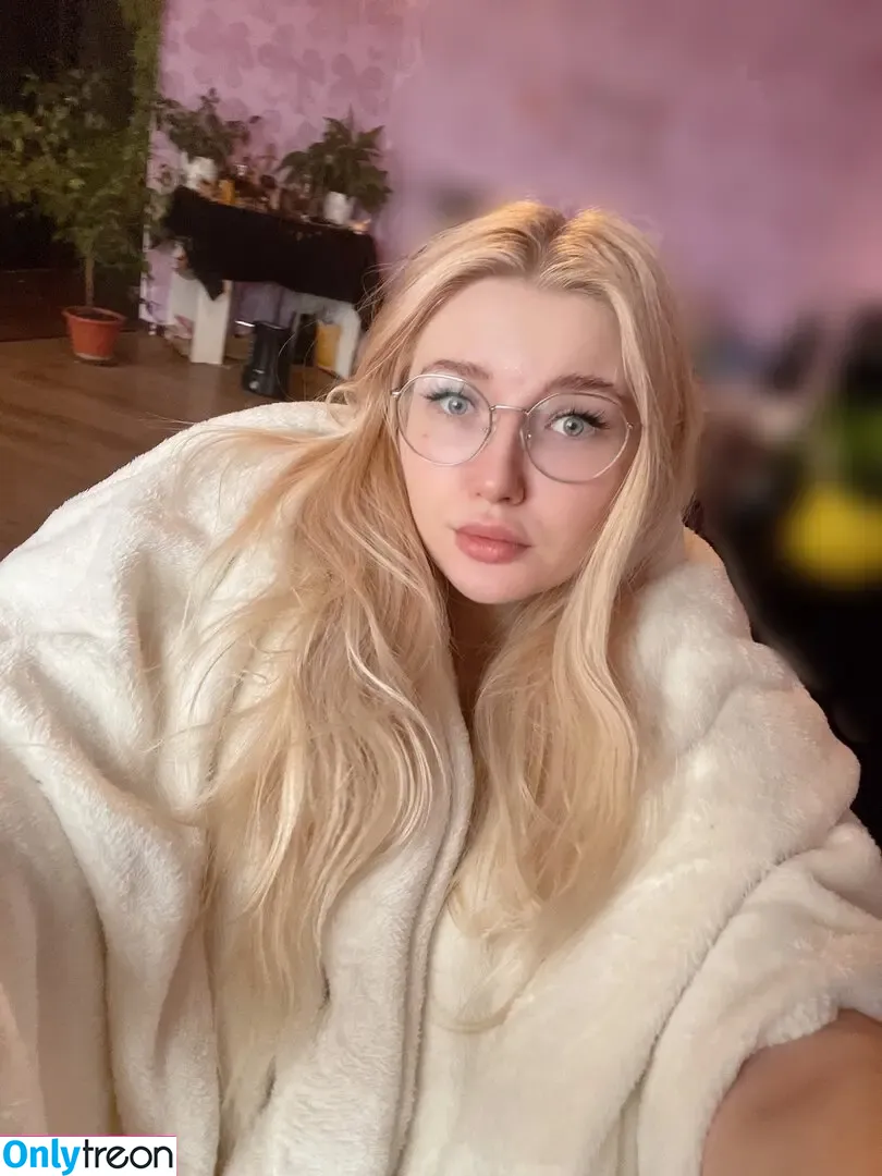 Elena Kyalviyainen nude photo #0498 (Elena Kyalviyainen)