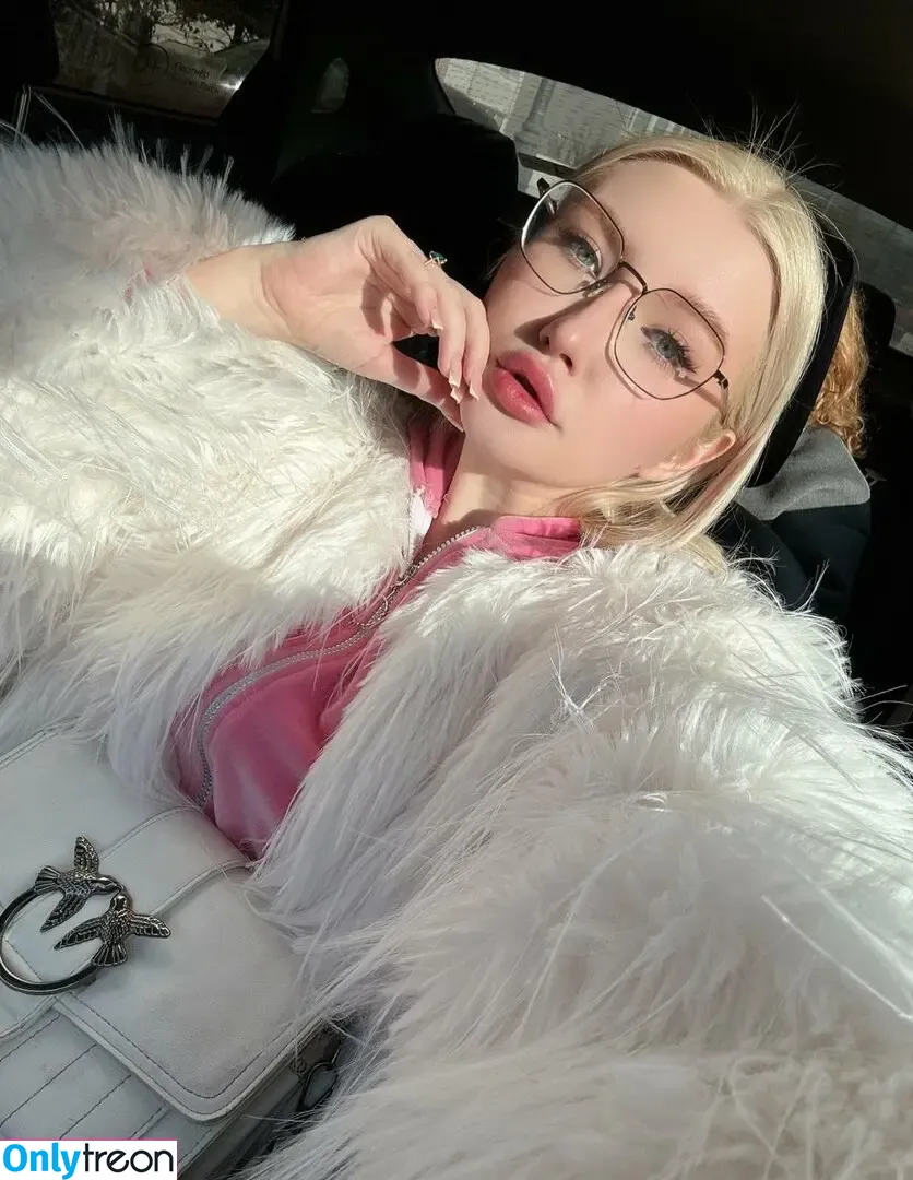 Elena Kyalviyainen nude photo #0518 (Elena Kyalviyainen)