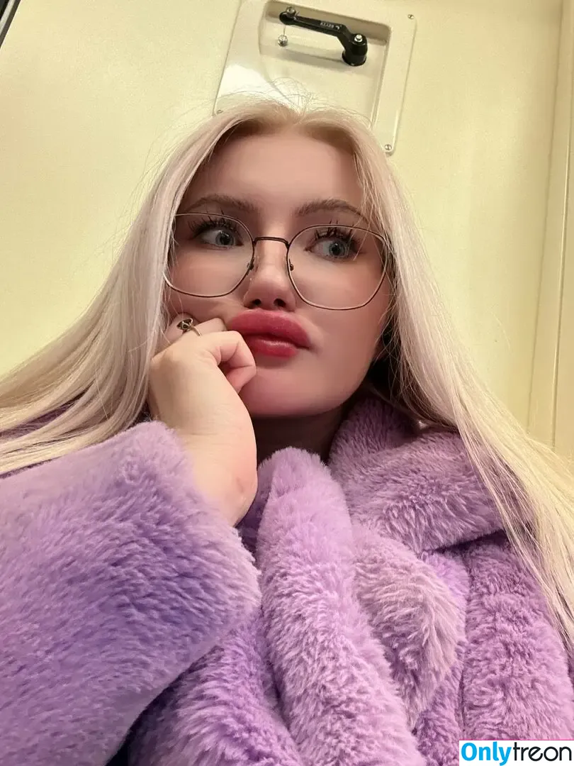 Elena Kyalviyainen nude photo #0523 (Elena Kyalviyainen)