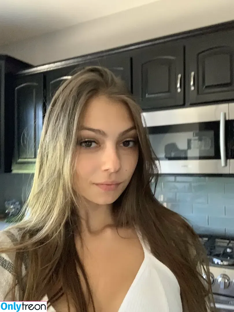 Elena Lukin nude photo #0022 (elenalukin)