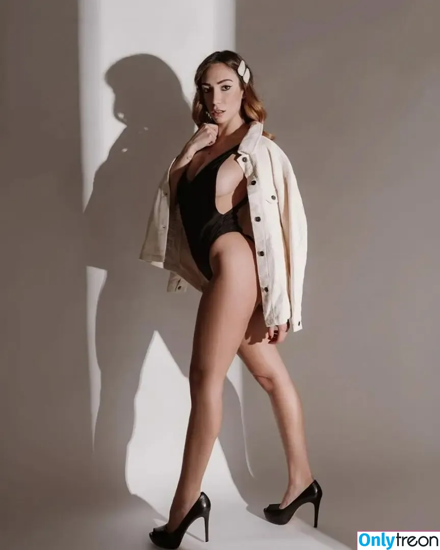 Eleonora Garrioli nude photo #0005 (eleonora.garatto / eleonoragarrioli)