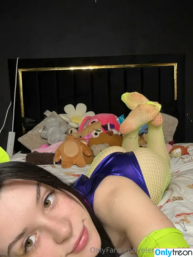 Elerievans123 nude photo #0051 (Elerievans123)