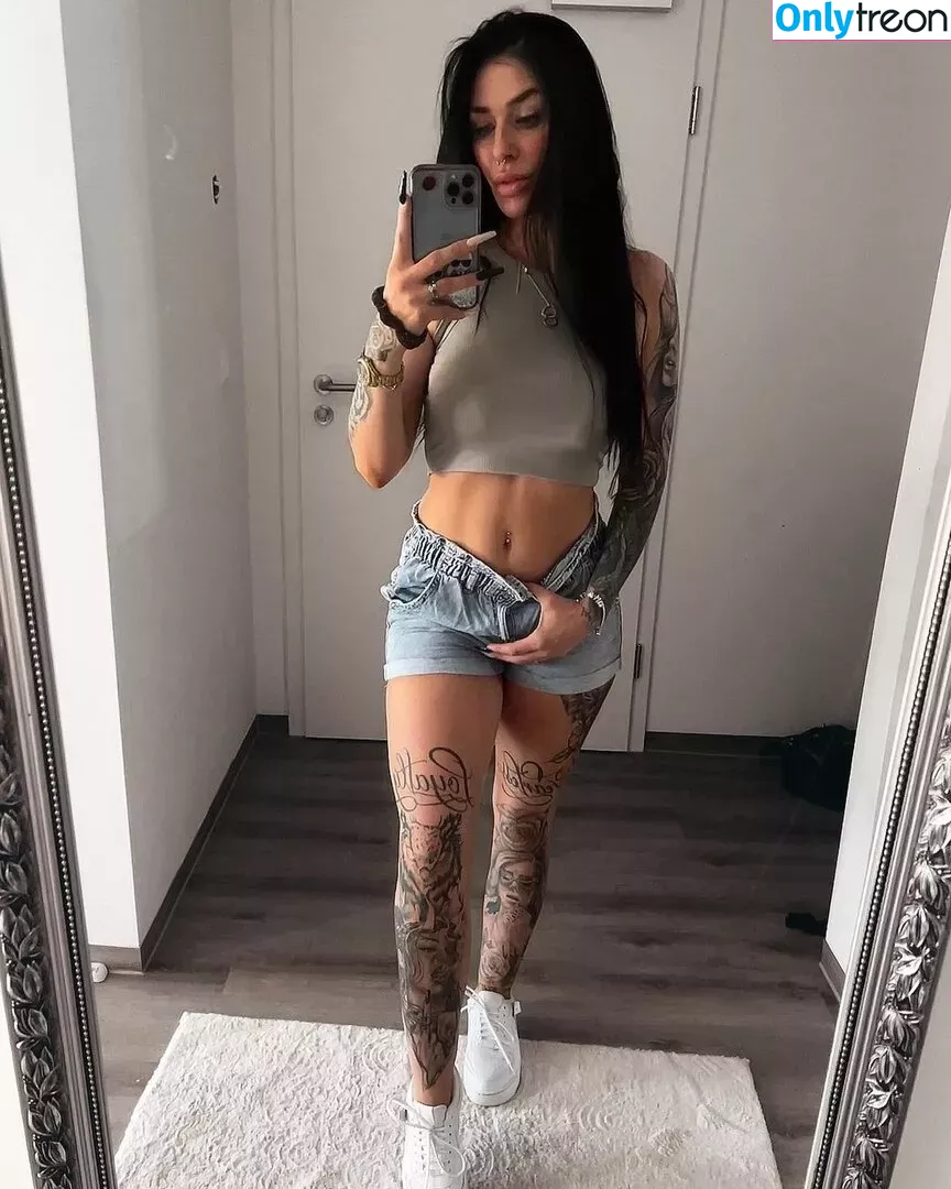 Eleynarei nude photo #0076 (Eleynarei)