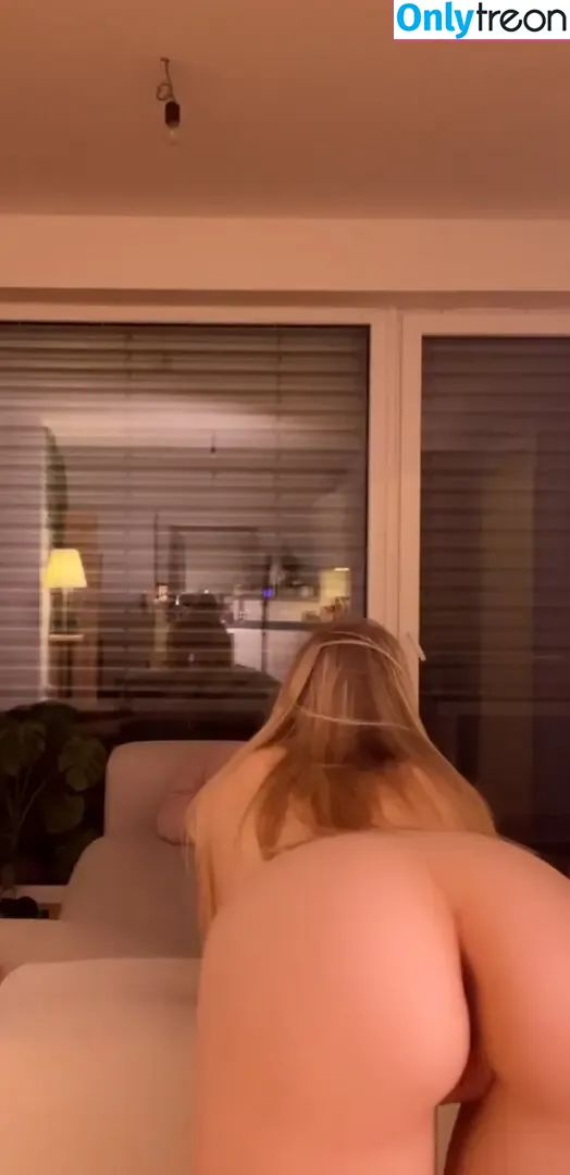 Elina.Olsson nude photo #0001 (elinajuliaolsson)