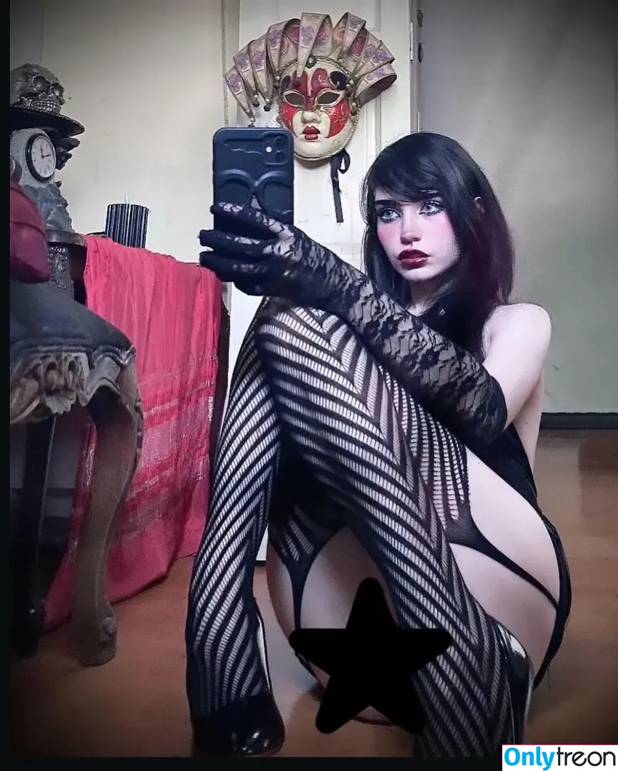 elinoiiddx nude photo #0049 (nereiddax)