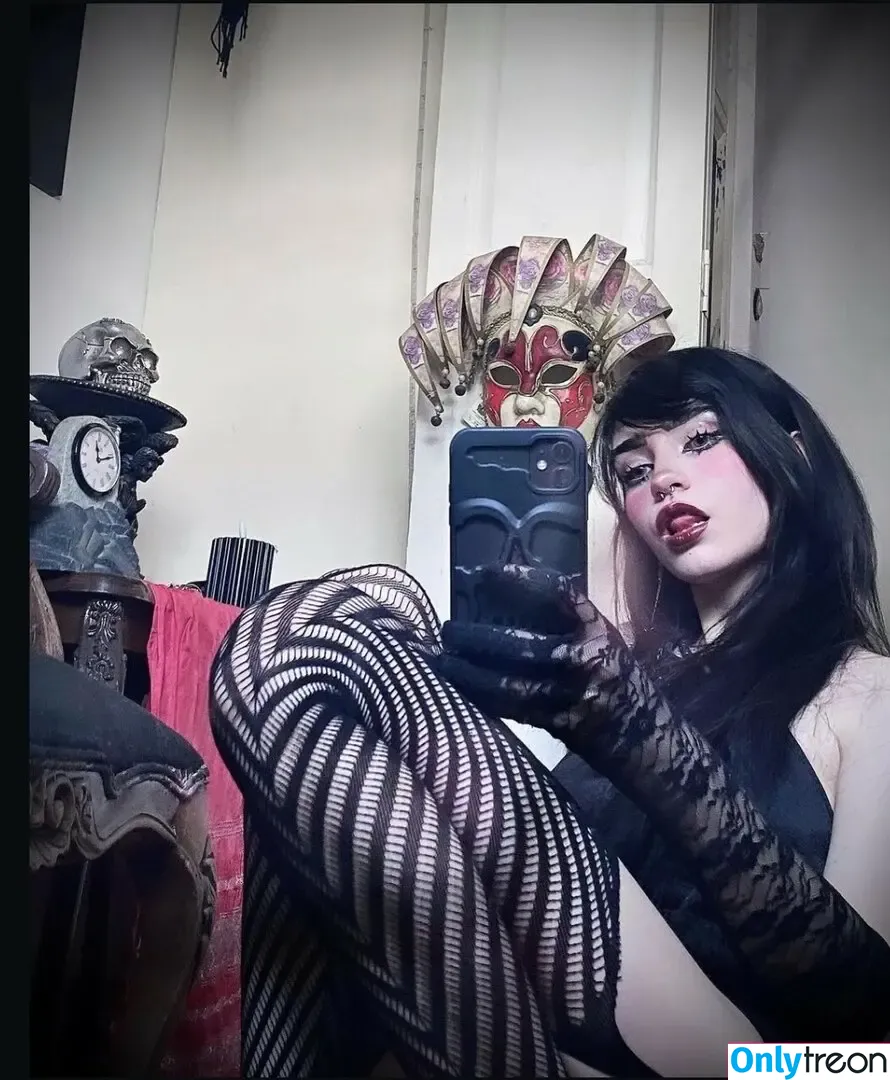 elinoiiddx nude photo #0051 (nereiddax)